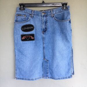 Vintage Y2K Xoxo Denim Skirt Size 9/10 Side Slits Patches Knee Retro Bratz USA